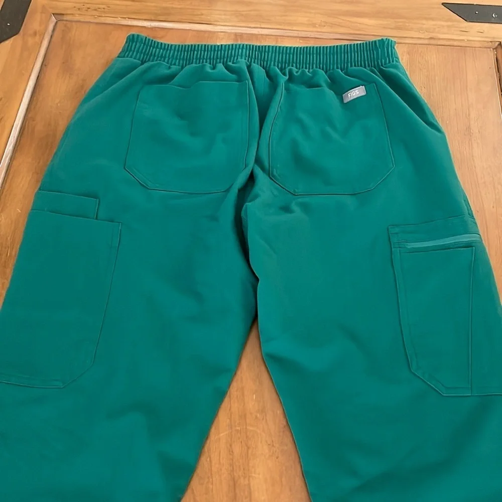 FIGS Technical Collection Pants Size Small